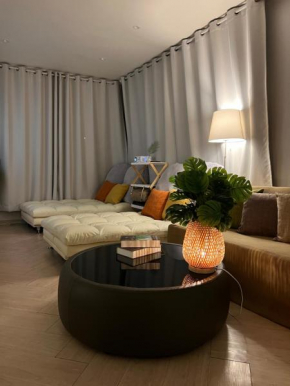 Center of Gangnam 2rooms&2bathrooms Villa